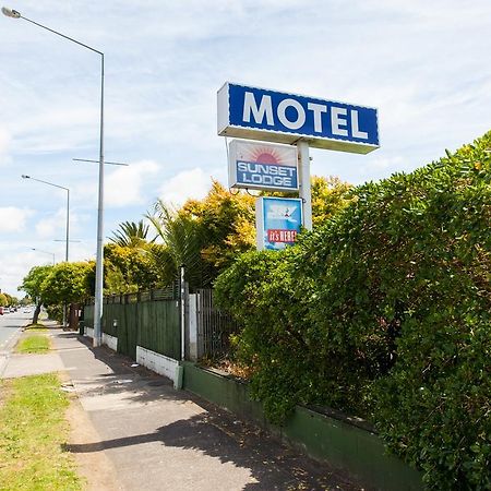 Sunset Lodge Motel Taupaki Εξωτερικό φωτογραφία
